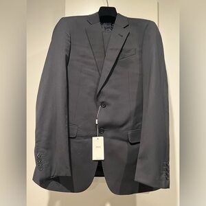 Armani Collezioni navy 2 button G LINE suit euro 38 US 48 100% wool